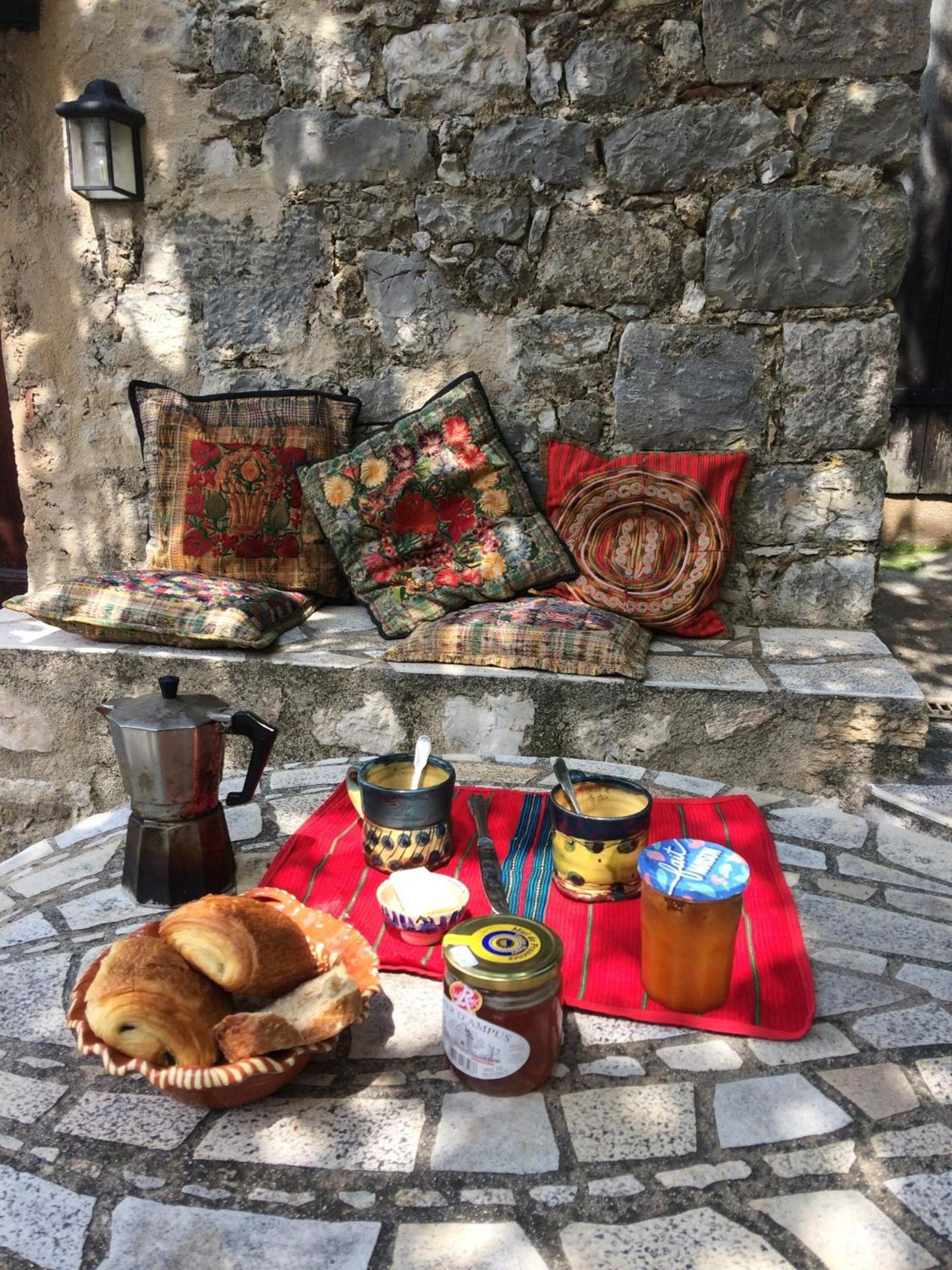 La Sangliere Bed & Breakfast Ampus Exterior foto